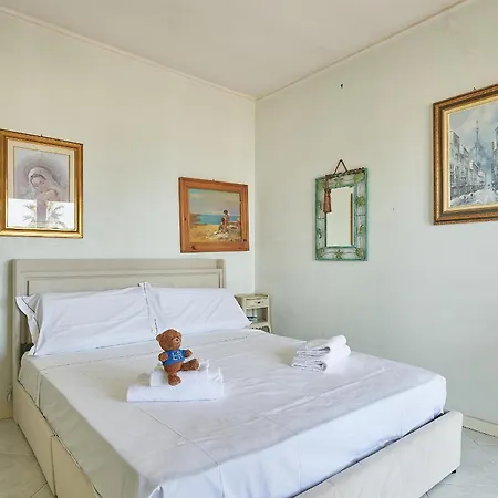 Lo Scirocco Apartament *