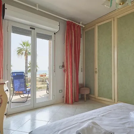 Lo Scirocco Apartament Marina dʼAndora